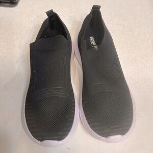Cushionair sneaker size 10 M
